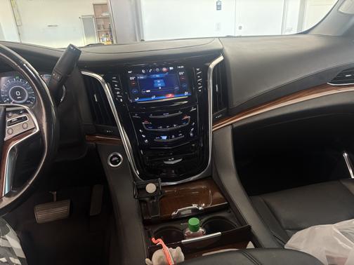 2017 Cadillac Escalade ESV Luxury