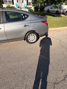 Gray 2013 Nissan Versa 1.6 SV
