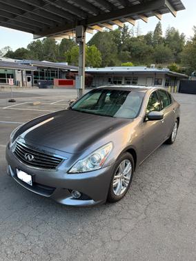 Gray 2010 INFINITI G37 Journey