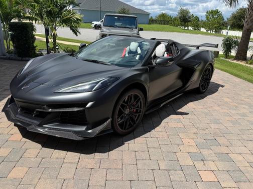 Black 2023 Chevrolet Corvette Z06 w/3LZ