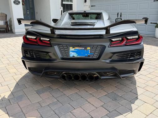 Black 2023 Chevrolet Corvette Z06 w/3LZ