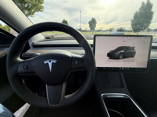 Gray 2023 Tesla Model Y Long Range
