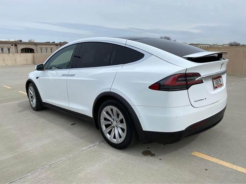 2016 Tesla Model X 90D