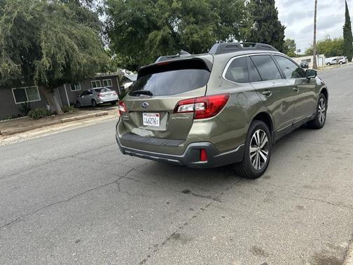 Green 2019 Subaru Outback 2.5i Limited