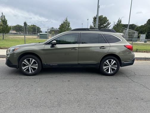 Green 2019 Subaru Outback 2.5i Limited