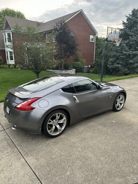 Gray 2011 Nissan 370Z Touring