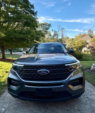 Gray 2023 Ford Explorer Base