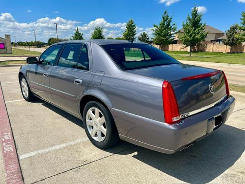 Gray 2007 Cadillac DTS Luxury
