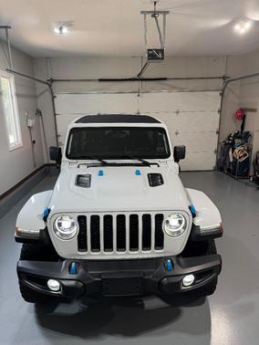 White 2022 Jeep Wrangler Unlimited 4xe Rubicon