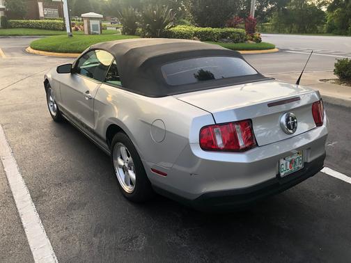 2010 Ford Mustang Base