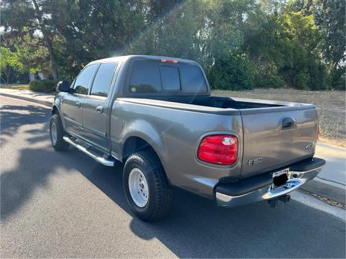 2002 Ford F-150 XLT SuperCrew