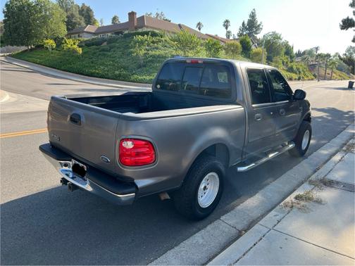 2002 Ford F-150 XLT SuperCrew