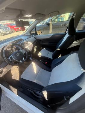 2012 Toyota Yaris L