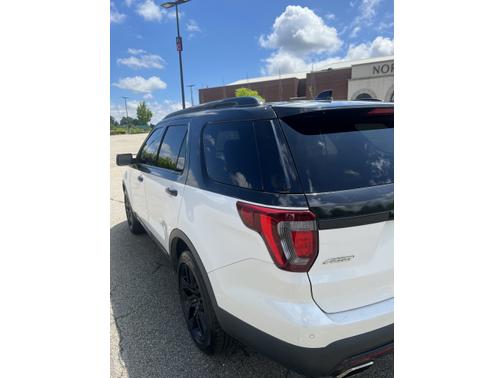 Photo 4 of 9 of 2017 Ford Explorer Sport