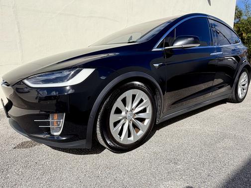 2018 Tesla Model X 75D