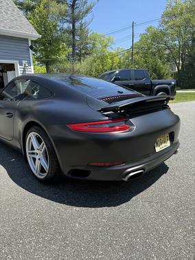 2018 Porsche 911 Carrera