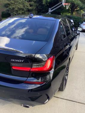 Black 2019 BMW 330 i