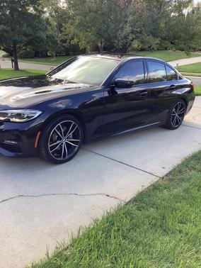 Black 2019 BMW 330 i