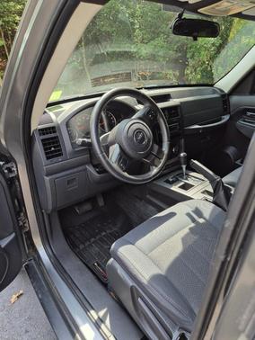 Gray 2012 Jeep Liberty Sport
