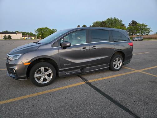 Silver 2019 Honda Odyssey EX-L