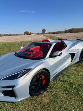 Silver 2024 Chevrolet Corvette E-Ray 3LZ