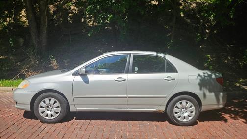 Silver 2004 Toyota Corolla CE