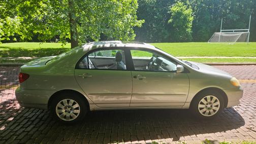 Silver 2004 Toyota Corolla CE