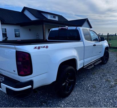 White 2017 Chevrolet Colorado LT
