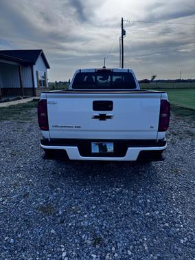 White 2017 Chevrolet Colorado LT