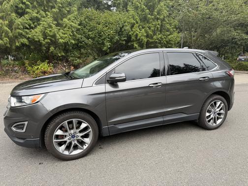 Gray 2015 Ford Edge Titanium