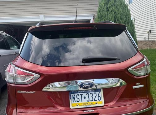 Red 2016 Ford Escape SE