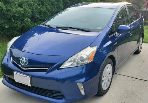 2012 Toyota Prius v Three