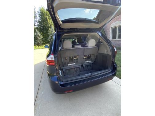 2018 Toyota Sienna XLE