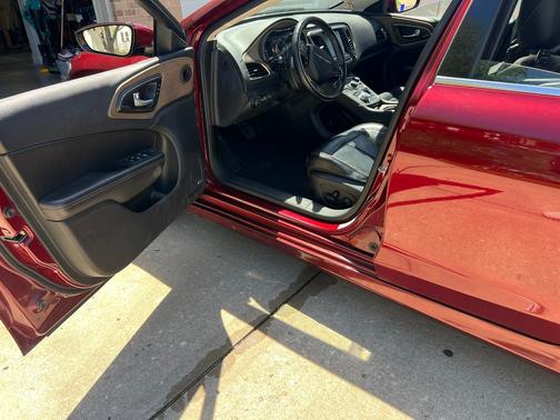 Red 2015 Chrysler 200 C