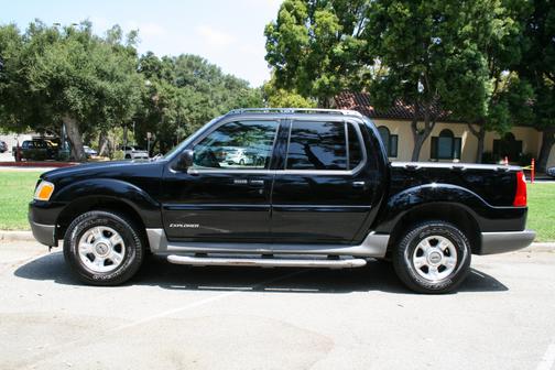2002 Ford Explorer Sport Trac Base