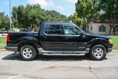 2002 Ford Explorer Sport Trac Base