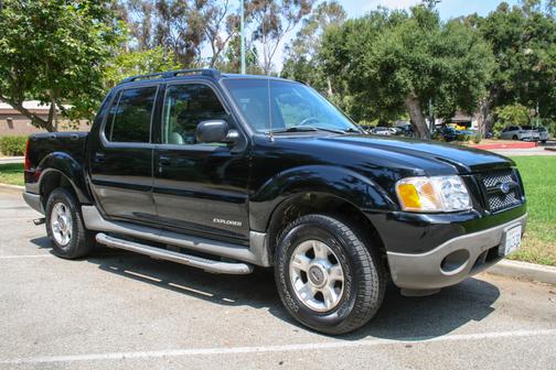 2002 Ford Explorer Sport Trac Base