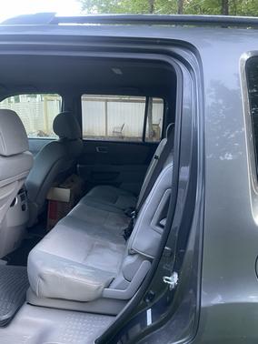Gray 2011 Honda Pilot EX