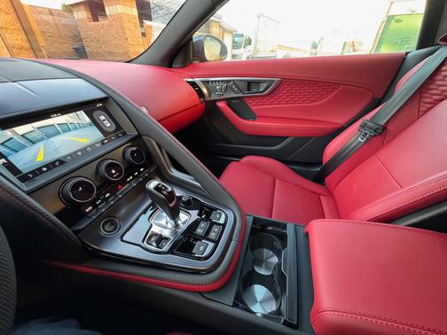 2023 Jaguar F-TYPE R