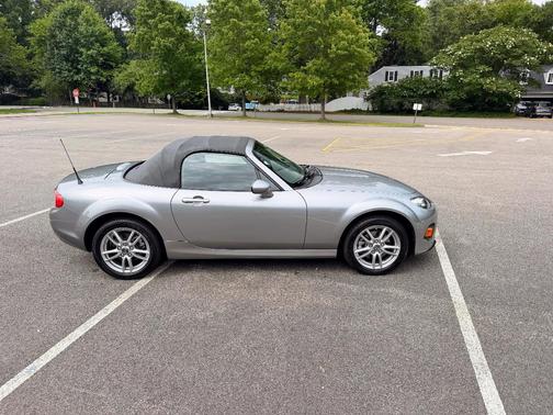 Silver 2013 Mazda MX-5 Miata Sport