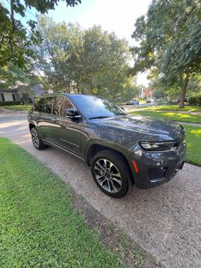 2022 Jeep Grand Cherokee Overland