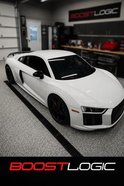 White 2018 Audi R8 5.2 V10