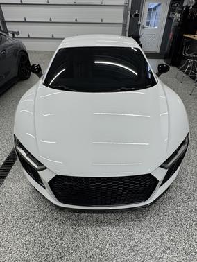 White 2018 Audi R8 5.2 V10