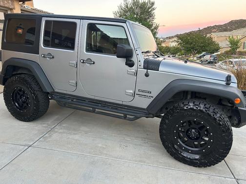 Gray 2017 Jeep Wrangler Unlimited Sport