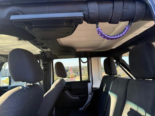 Gray 2017 Jeep Wrangler Unlimited Sport