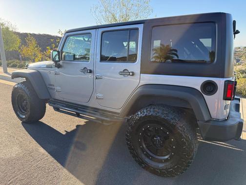 Gray 2017 Jeep Wrangler Unlimited Sport
