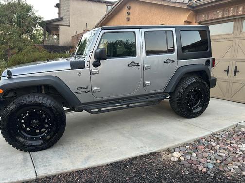 Gray 2017 Jeep Wrangler Unlimited Sport