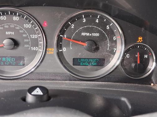 Silver 2007 Jeep Commander Limited