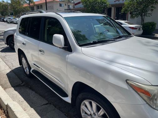 2011 Lexus LX 570 Base