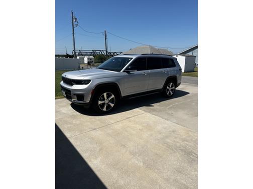 Photo 4 of 11 of 2021 Jeep Grand Cherokee L Limited